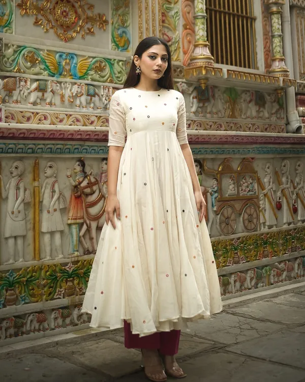 White_Trendy_Design_Anarkali_Kurti_Set_For_Women