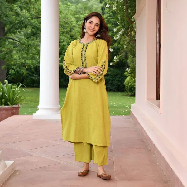 Yellow_Heavy_Cotton_Co-Ord_Set_For_Women