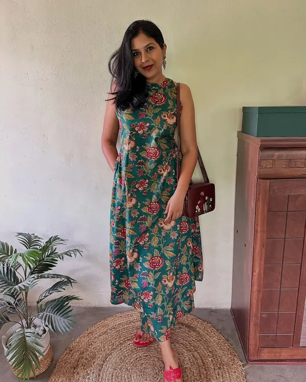 Premium_Floral_Cotton_Kurti_Palazzo_Set_|_A-Line_Designer_Coord_Set_with_Ankle-Length_Pant