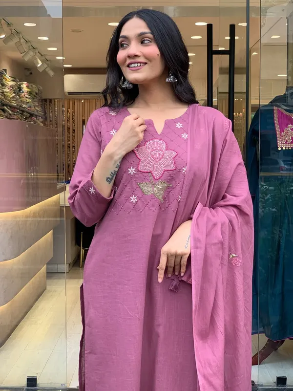 Purple_Cotton_Embroidered_Kurti_Set_For_Women