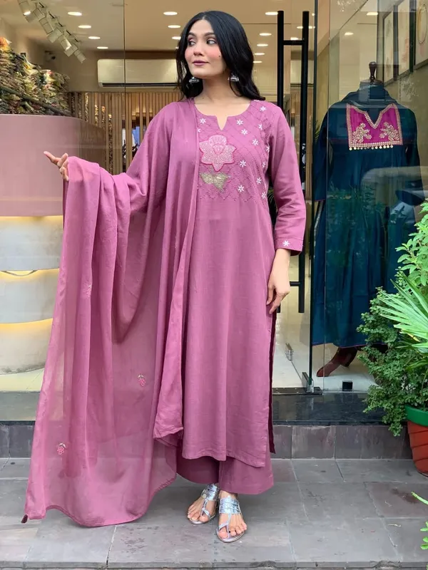 Purple_Cotton_Embroidered_Kurti_Set_For_Women