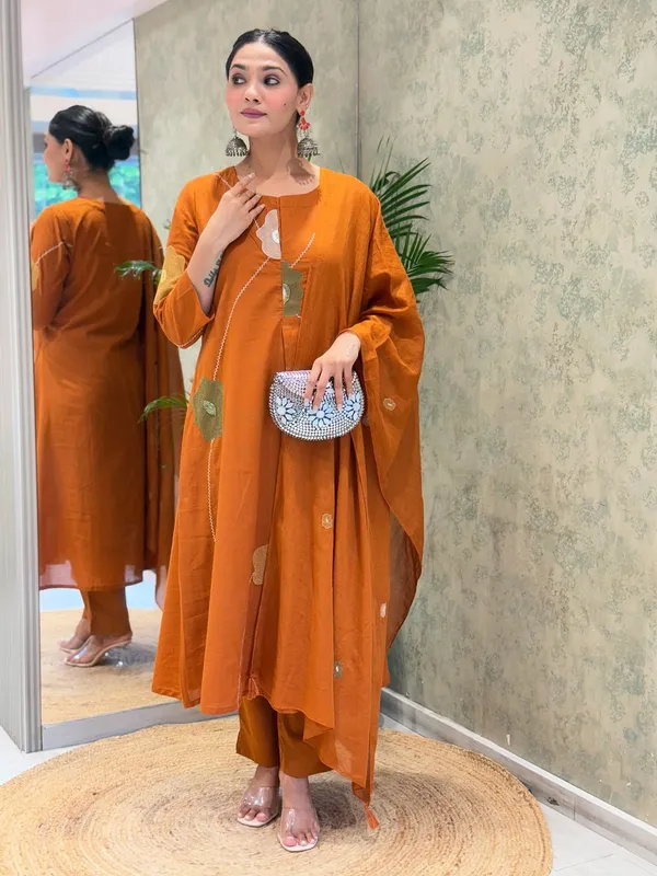 Orange_Full_Heavy_Cotton_Embroidered_Kurti_Set_For_Women