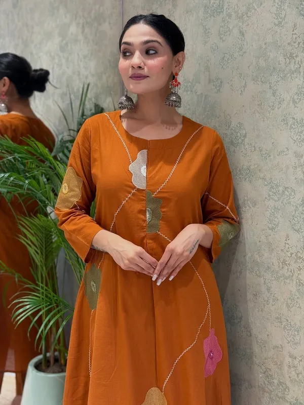 Orange_Full_Heavy_Cotton_Embroidered_Kurti_Set_For_Women