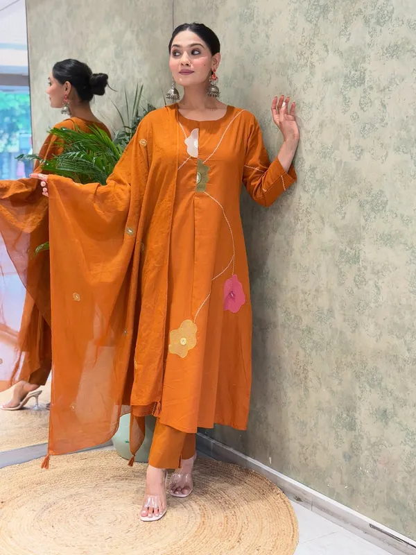 Orange_Full_Heavy_Cotton_Embroidered_Kurti_Set_For_Women