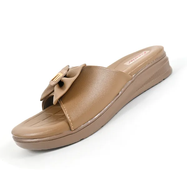 Trendy_Beige_Daily_Comfort_Slippers_for_Girls