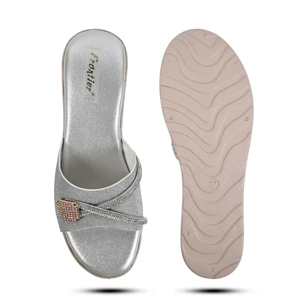 Elegant_Silver_Fancy_Silver_Slipper_For_Girls