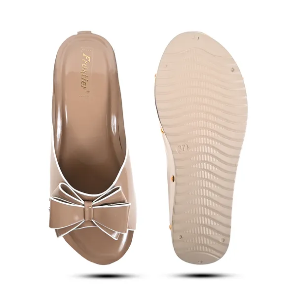 Elegant_Beige_Flower_Fancy_Slipper_For_Girls