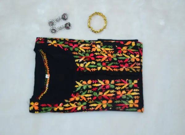 Black_Cotton_Chikankari_Long_Embroidered_Kurti_For_Women