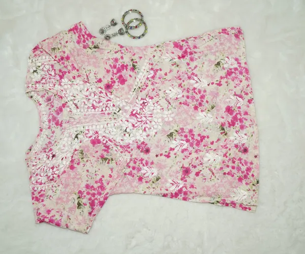 Pink_Mul_Cotton_Short_Chikankari_Kurta_For_Women