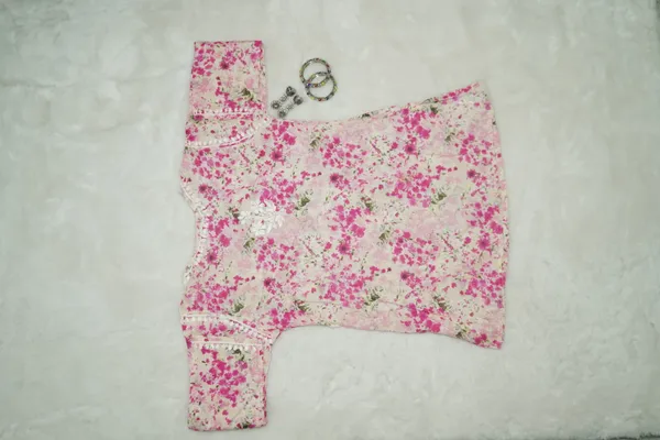 Pink_Mul_Cotton_Short_Chikankari_Kurta_For_Women