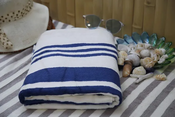 Navy_Blue_100%_Bamboo_Fiber_Beach_Towel_For_Men_And_Women_Size