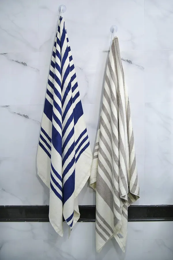 Navy_Blue_100%_Bamboo_Fiber_Beach_Towel_For_Men_And_Women_Size