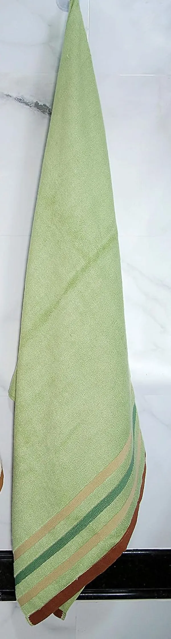 Bamboo_Bath_Towel_Ultra_Absorbent_4X_Softer_Than_Cotton_Towels-_140_x_70_cm_–_500_GSM_|_Green_Towel_Stripe