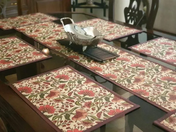 Bamboo_Placemats_and_Dining_Tablemats_Set_Indian_Floral_Print-_Patli_Tilli
