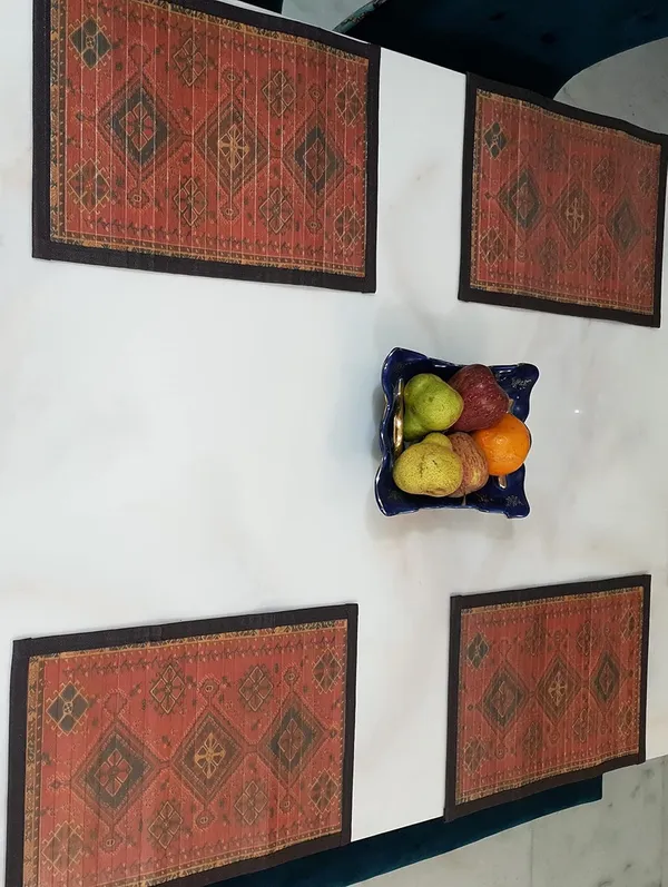 Bamboo_Placemats/_Tablemats_for_Dining_Table-_Pack_of_4