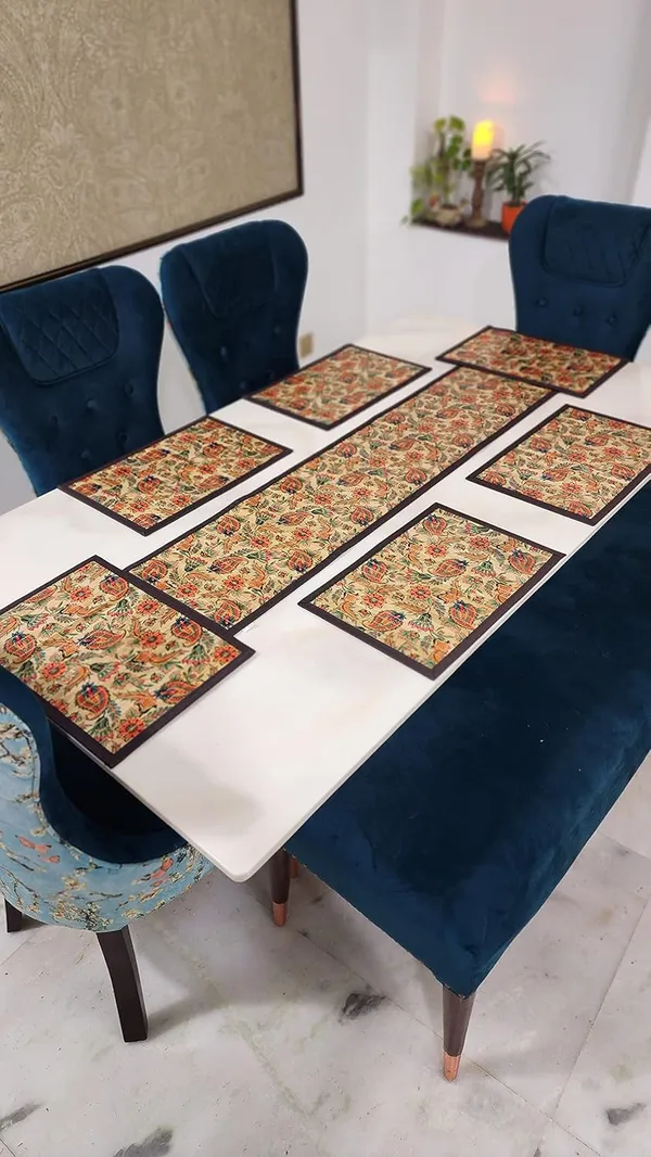 Bamboo_Placemats_&_Table_Runner_Set_For_Dining_Table_paisley_Floral_Print_pack_Of_6_and_1_Table_Runner