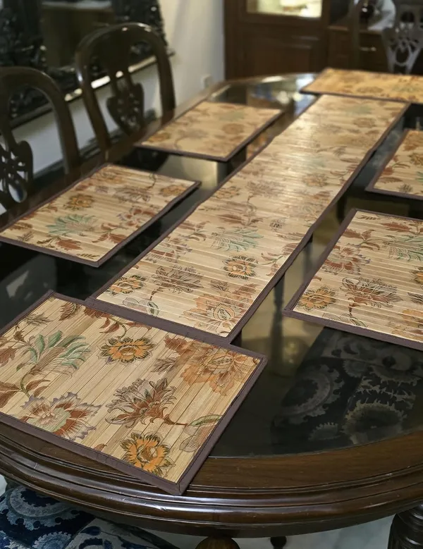 Bamboo_Placemats_and_Table_Runner_Set_For_Dining_Table-_Floral_Print