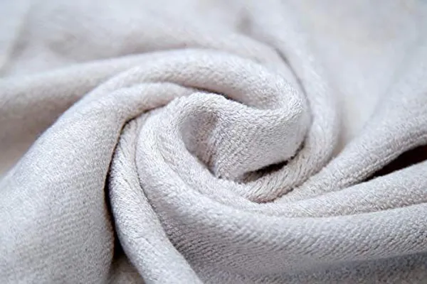 BAMBOO_GREENS_Bamboo_Bath_Towel_Ultra_Absorbent_4X_Softer_Than_Cotton_Towels-_140_x_70_cm_–_600_GSM_|_Pack_of_1-_Grey_Towel_Embroidery