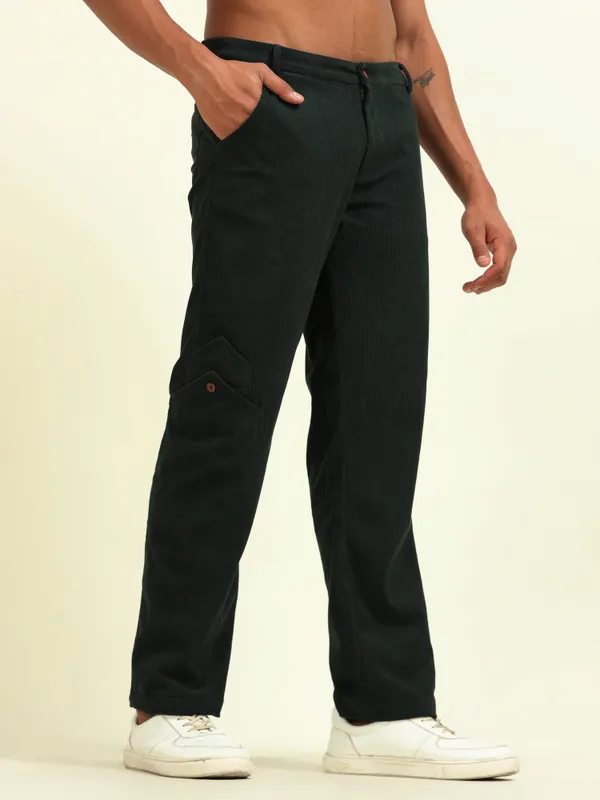 Olive_Green_Linen_Regular_Fit_Cargo_Pants_For_Men