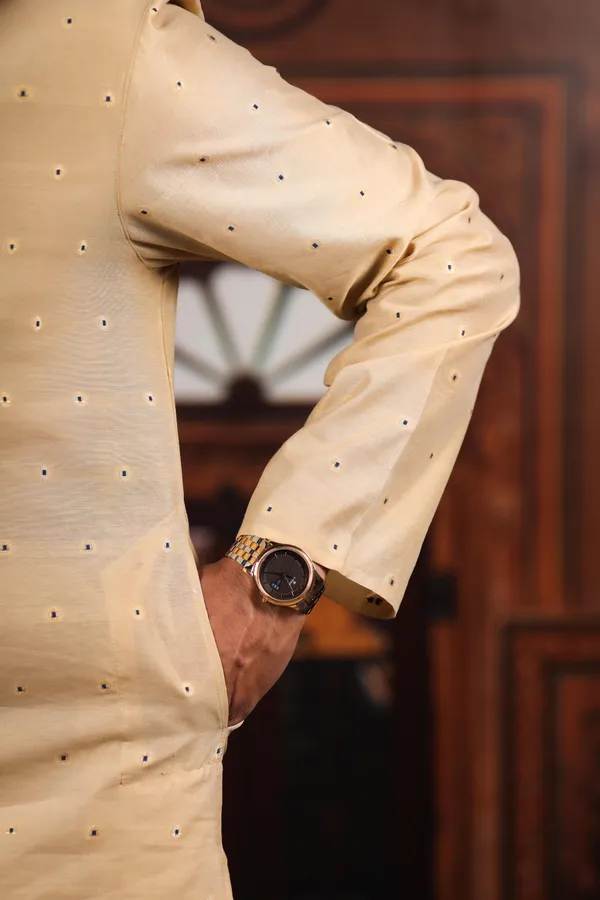 Biege_Cotton_Resham_Butti_Kurta