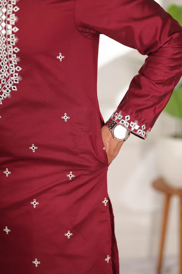 Maroon_Cotton_Embroidered_Neck_with_Mirror_Work_Kurta