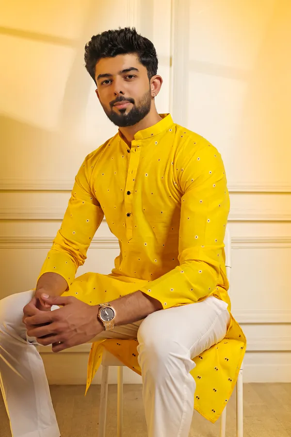 Yellow_Cotton_Resham_Butti_Kurta