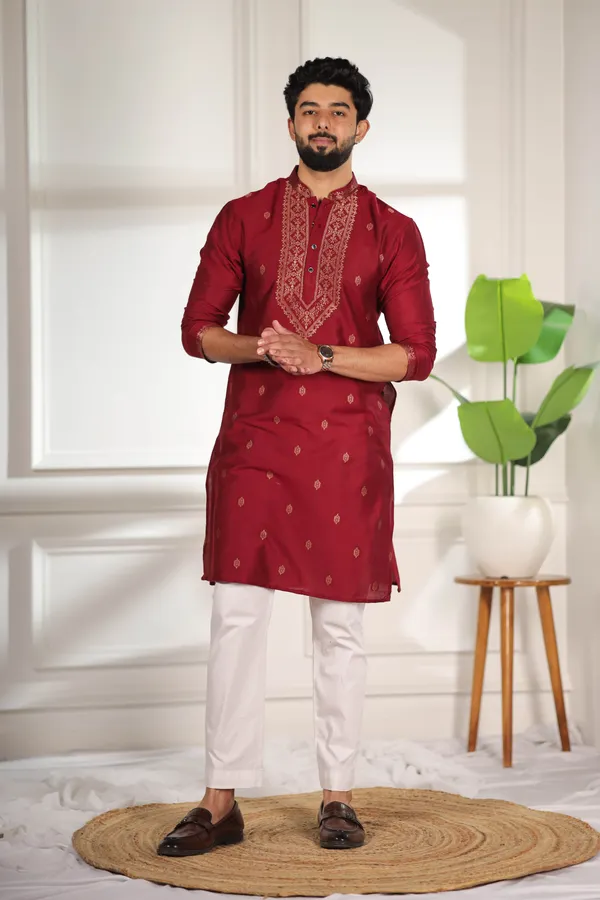 Maroon_Cotton_Resham_Neck_Work_Kurta