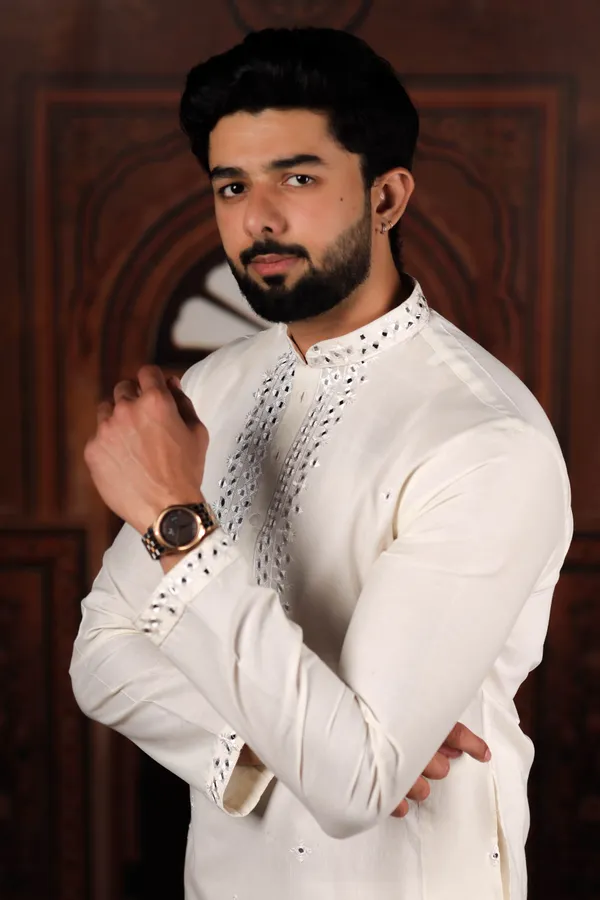 White_Cotton_Embroidered_Neck_with_Mirror_Work_Ethanic_Set