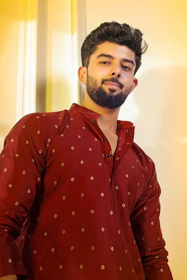 Maroon_Cotton_Resham_Butti_Kurta