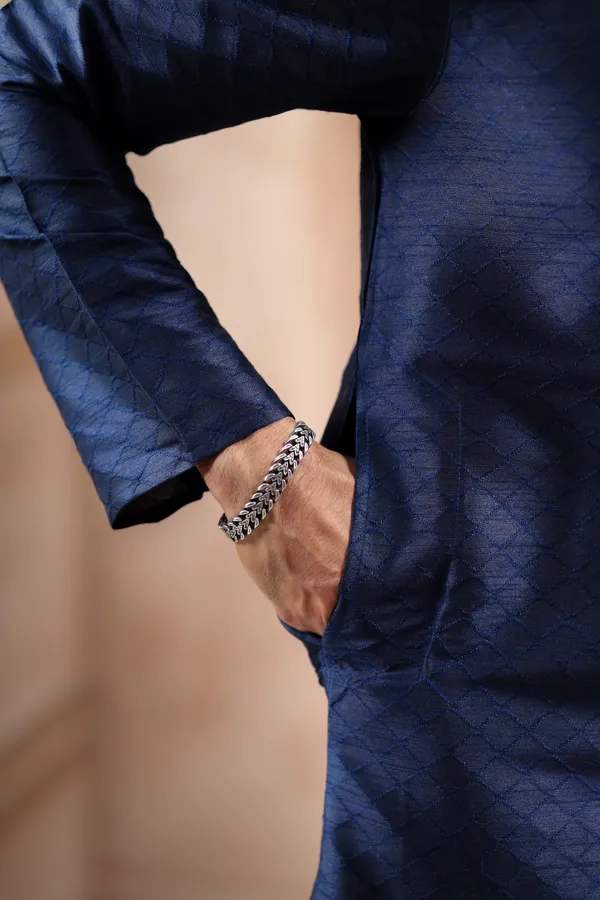 Navy_Silk_Jacquard_Woven_Texture_Ethnic_Set
