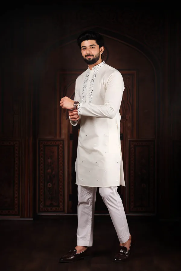 White_Cotton_Embroidered_Neck_with_Mirror_Work_Kurta