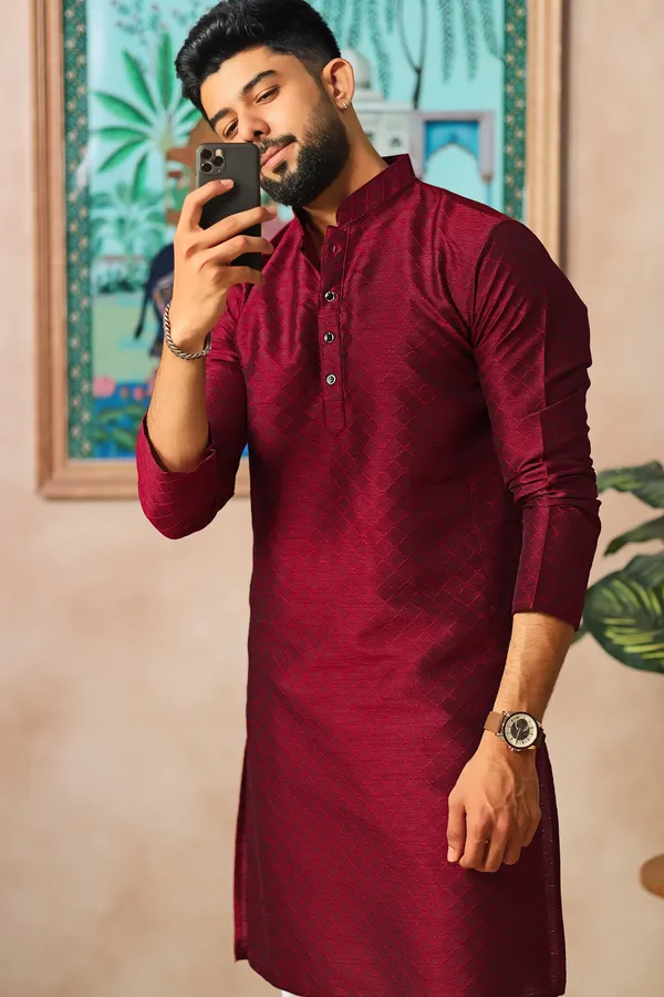 Maroon_Silk_Jacquard_Woven_Texture_Kurta