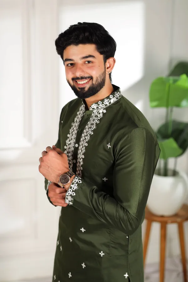 Dark_Green_Cotton_Embroidered_Neck_with_Mirror_Work_Kurta