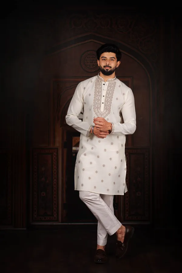White_Cotton_Resham_Neck_Work_Kurta