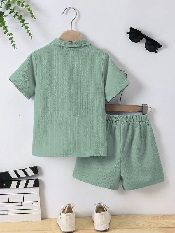 White_Short-Sleeve_Polo_Shirt_With_Trim_On_The_Collar_And_Sleeves