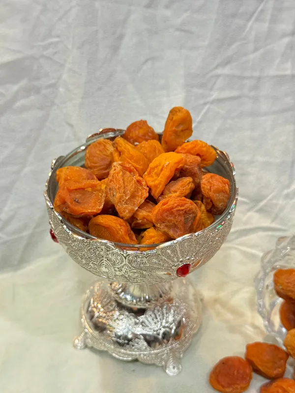 Kashmiri_Dried_Apricots_A_Taste_Of_Luxury