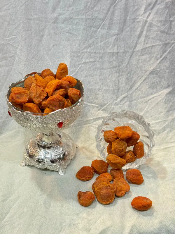 Kashmiri_Dried_Apricots_A_Taste_Of_Luxury