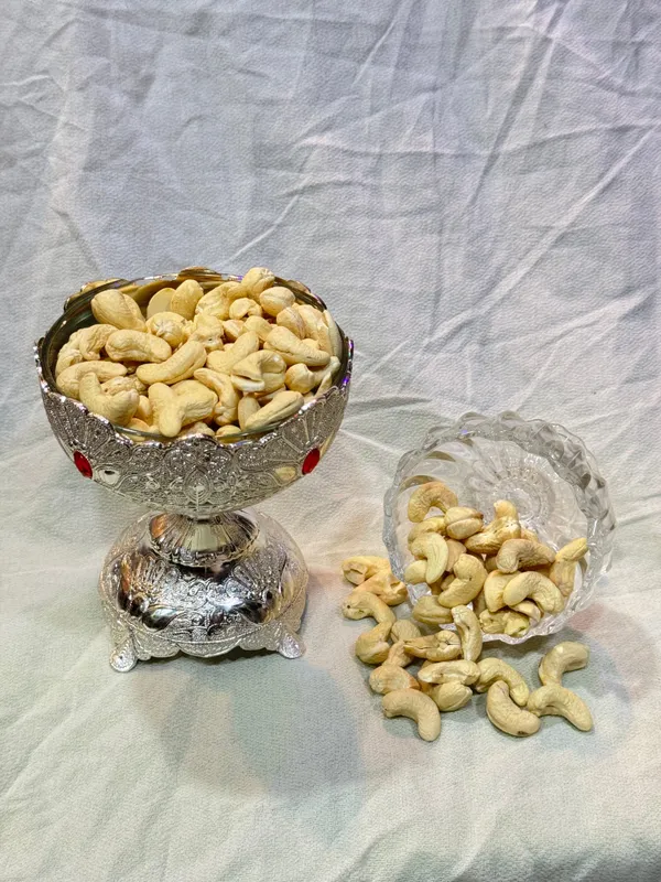 Premium_Cashews_A_Perfect_Blend_Of_Taste_&Amp;_Nutrition