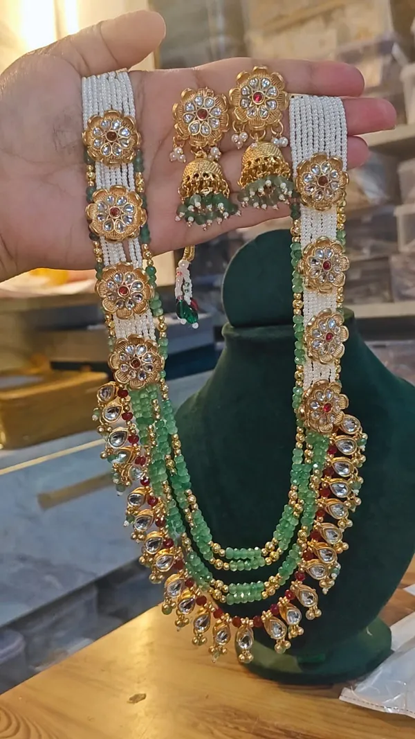 ADIRA_RAJWADA_NECLKACE