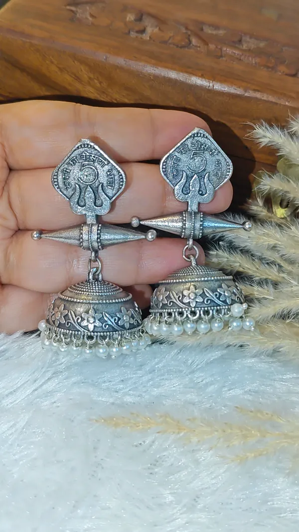 ANTIQUE_SILVER_TRISHUL_COIN_DESIGN_JHUMKAS