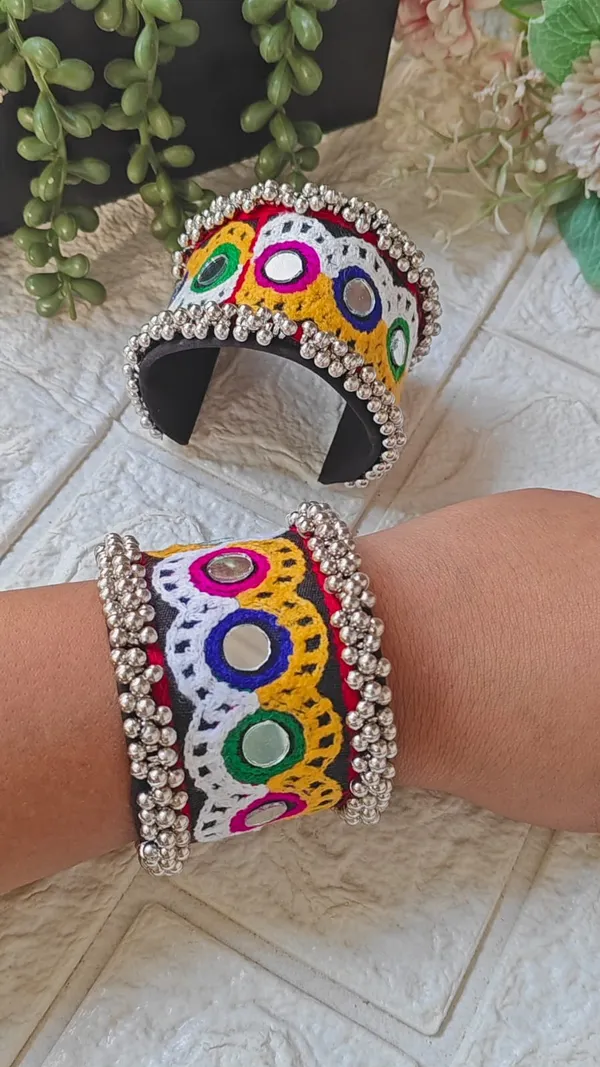 BOHO_HANDCUFF_(PAIR)_2.0