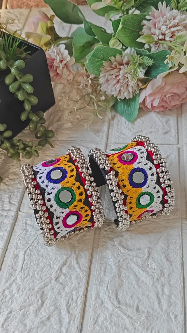 BOHO_HANDCUFF_(PAIR)_2.0