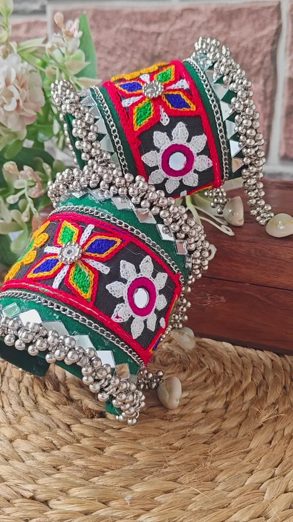 BOHO_HANDCUFF_(PAIR)_1.0