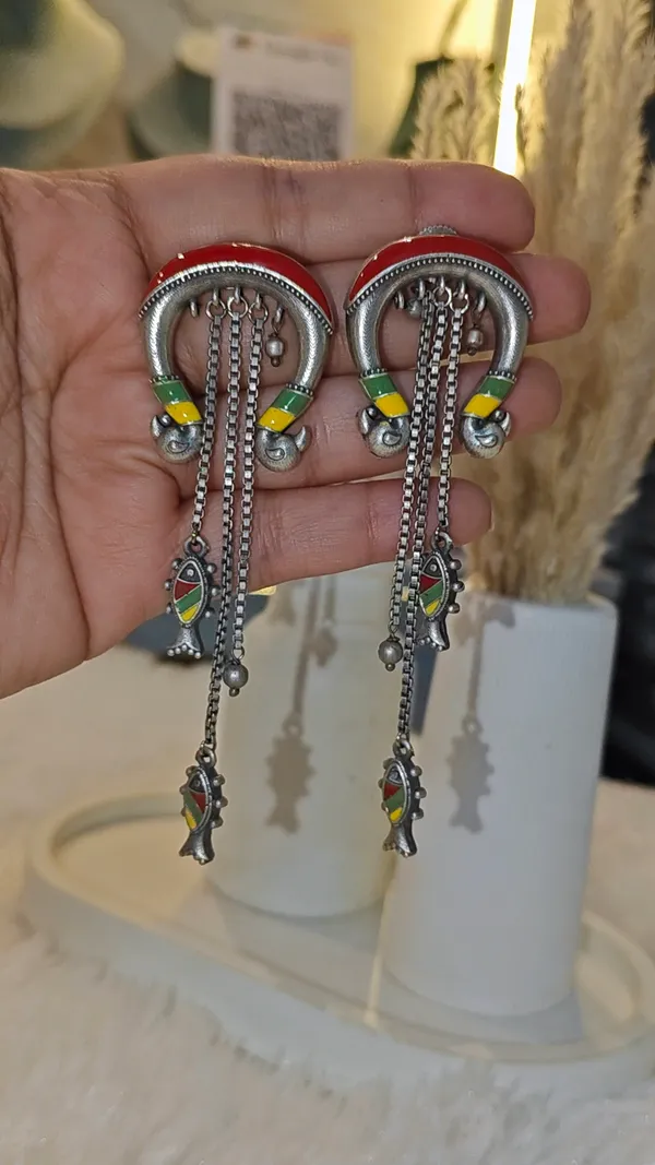 SILVER_REPLICA_TRIBAL_DANGLER_–_MULTICOLOR_FISH_MOTIF