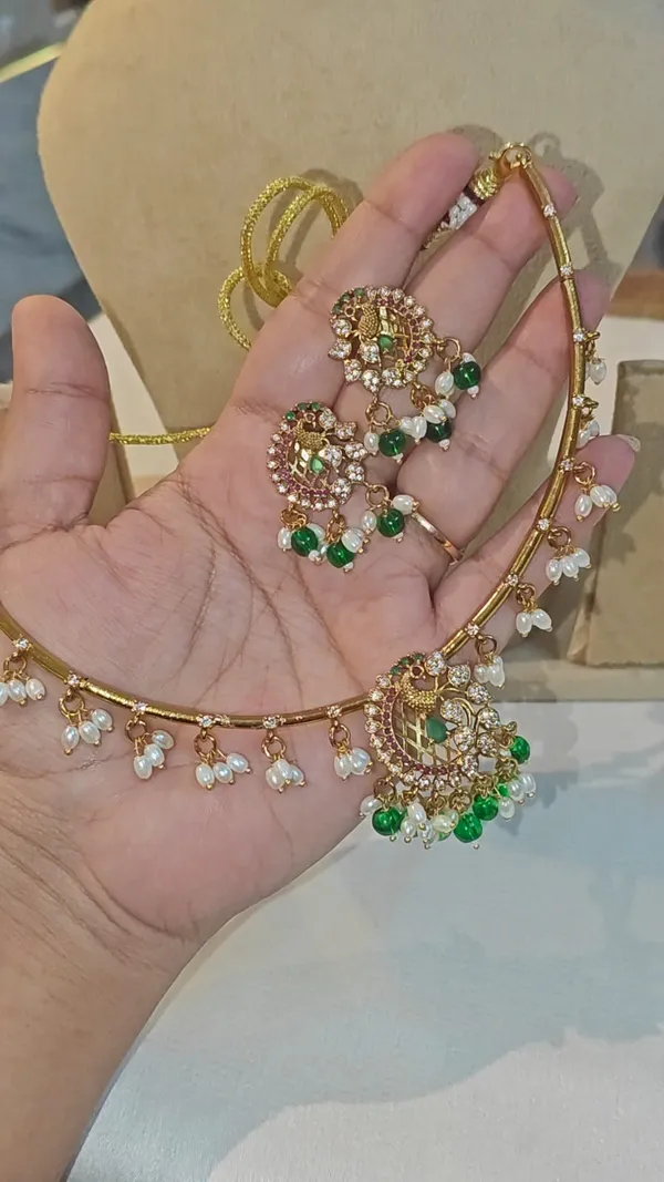 SHILPI_PEACOCK_-_GOLDEN_(AD_DIAMONDS)_HASLI_SET_FOR_WOMEN
