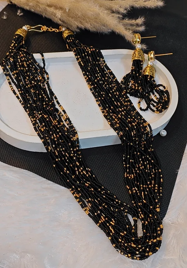 ELEGANT_BLACK_&_GOLD_BEADED_LAYERED_MALA