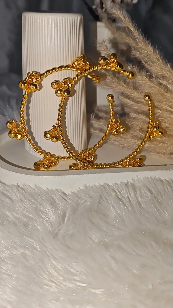 GOLDEN_GHUNGAROO_BRACELET