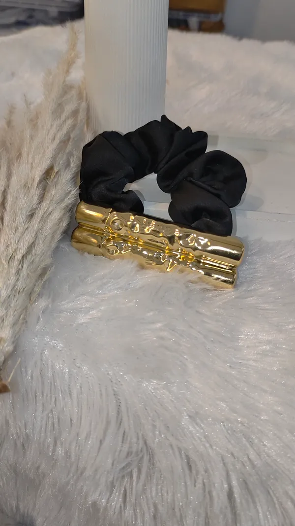 GOLD_LOG_HAIR_SCRUNCHIES