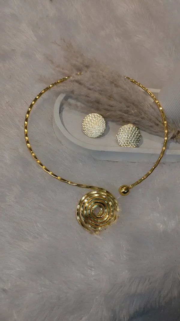 Gold-Tone_Necklace_&_Earrings_Set