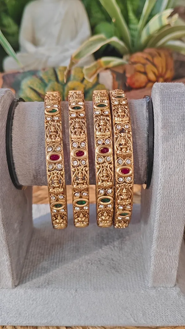 LAKSHMI_TEMPLE_ANTIQUE_BANGLES_SET